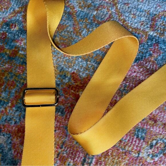 $100 BRICS X-Bag YELLOW GOLD Urban Crossbody Bag EUC - Picture 5 of 15